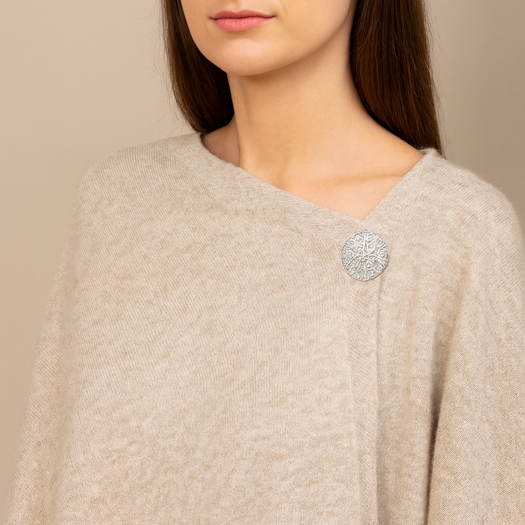 Keltische Magnetbrosche Silber – Vintage Design mit Glitzersteinen, Rund, Eleganter Modeschmuck