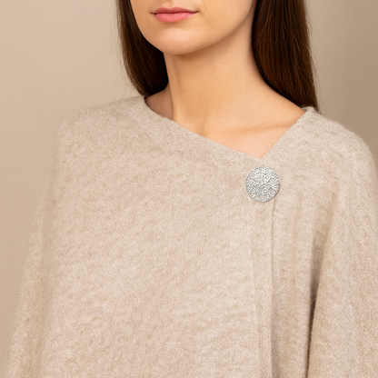 Keltische Magnetbrosche Silber – Vintage Design mit Glitzersteinen, Rund, Eleganter Modeschmuck