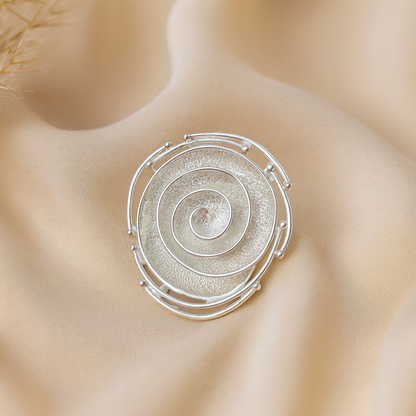 Magnetbrosche „Perlenschnecke“ – elegantes Schal- und Tuch-Accessoire, versilbert